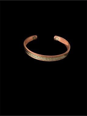 Avon tritone copper magnetic bracelet size small